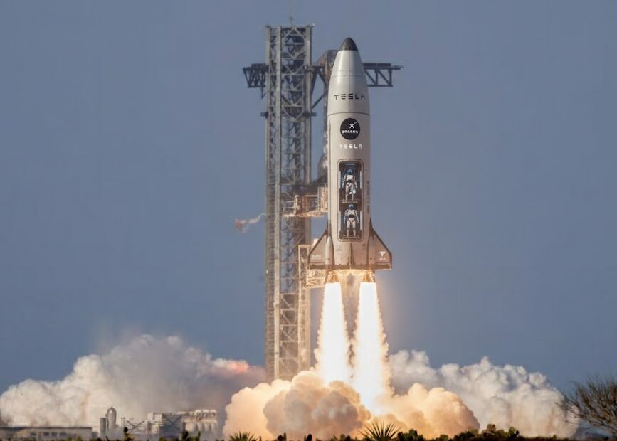 Elon Musk Says a Starship Mission Carrying Tesla’s Humanoid Robot Could Launch to Mars by Late 2026